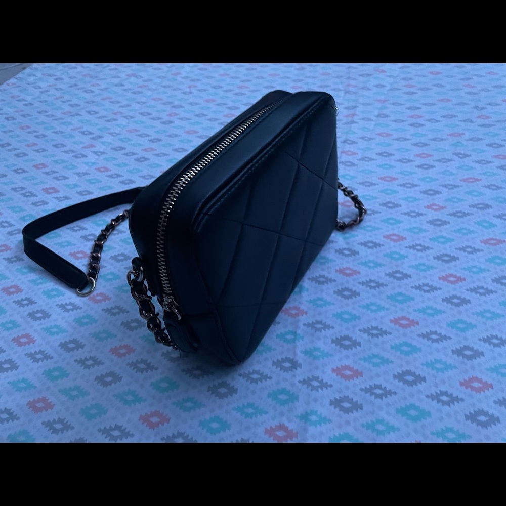 Black Simple Purse!